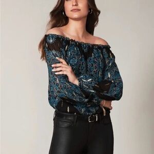 🌸 WHBM Boho Vibes – Perfect Off-Shoulder Blouse 🌸 Size S